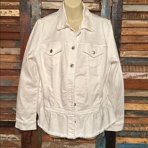 CHICO’S White denim jacket spring & summer with Stretch size 2
